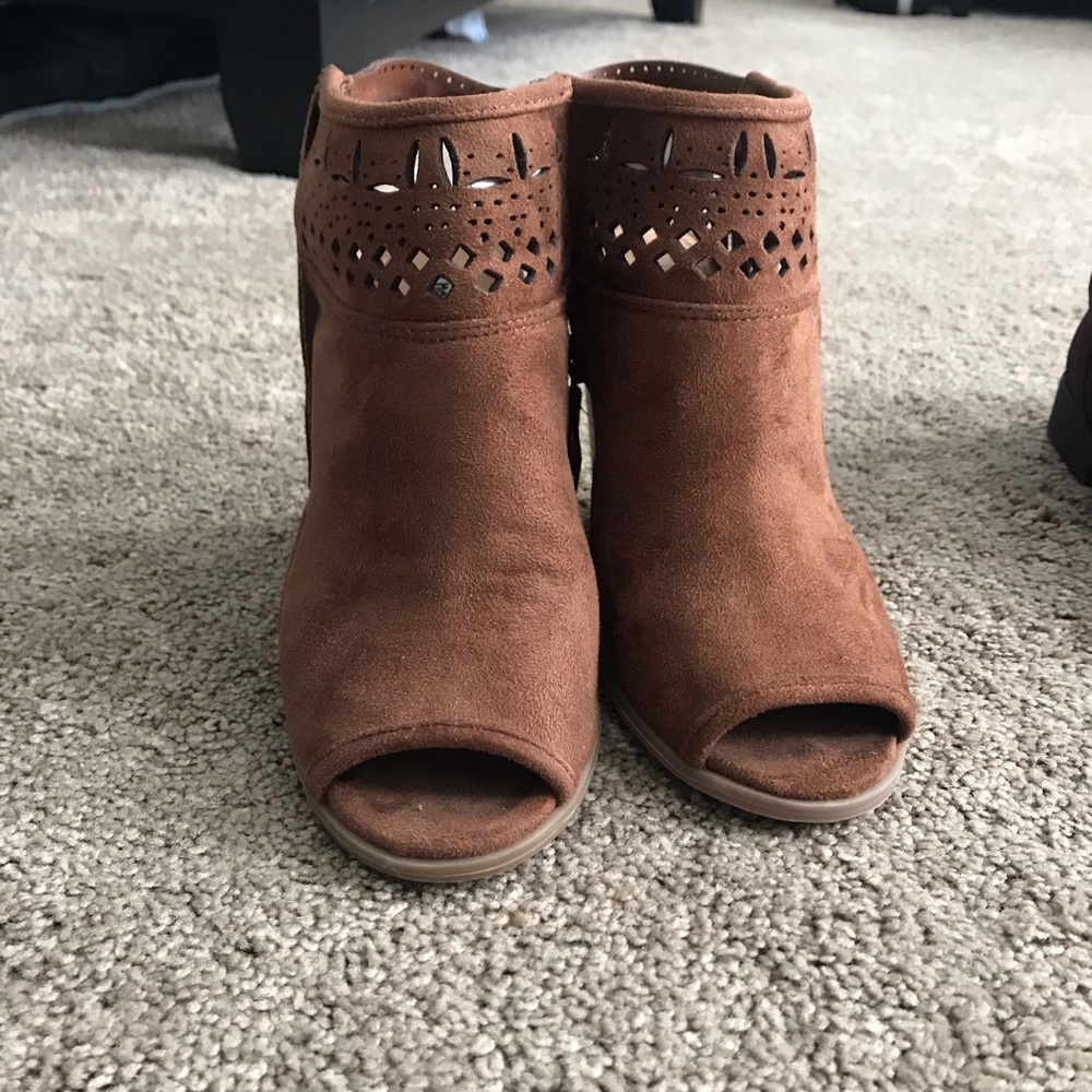 Brown tassel booties
